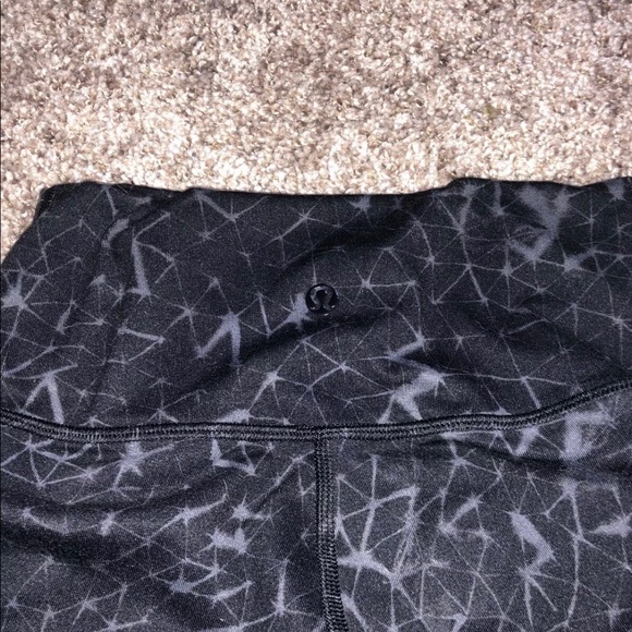 Lululemon High times tech mesh leggings size 2 - Picture 4 of 5